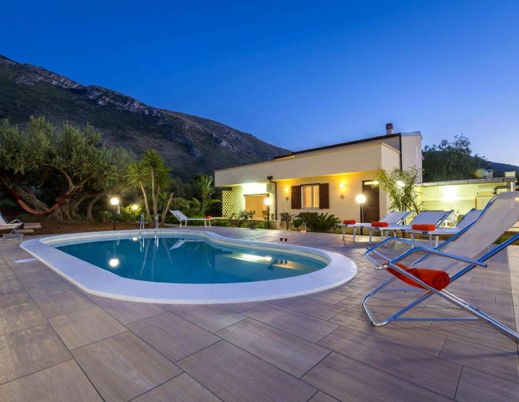 Donna Franca Con Piscina Privata *